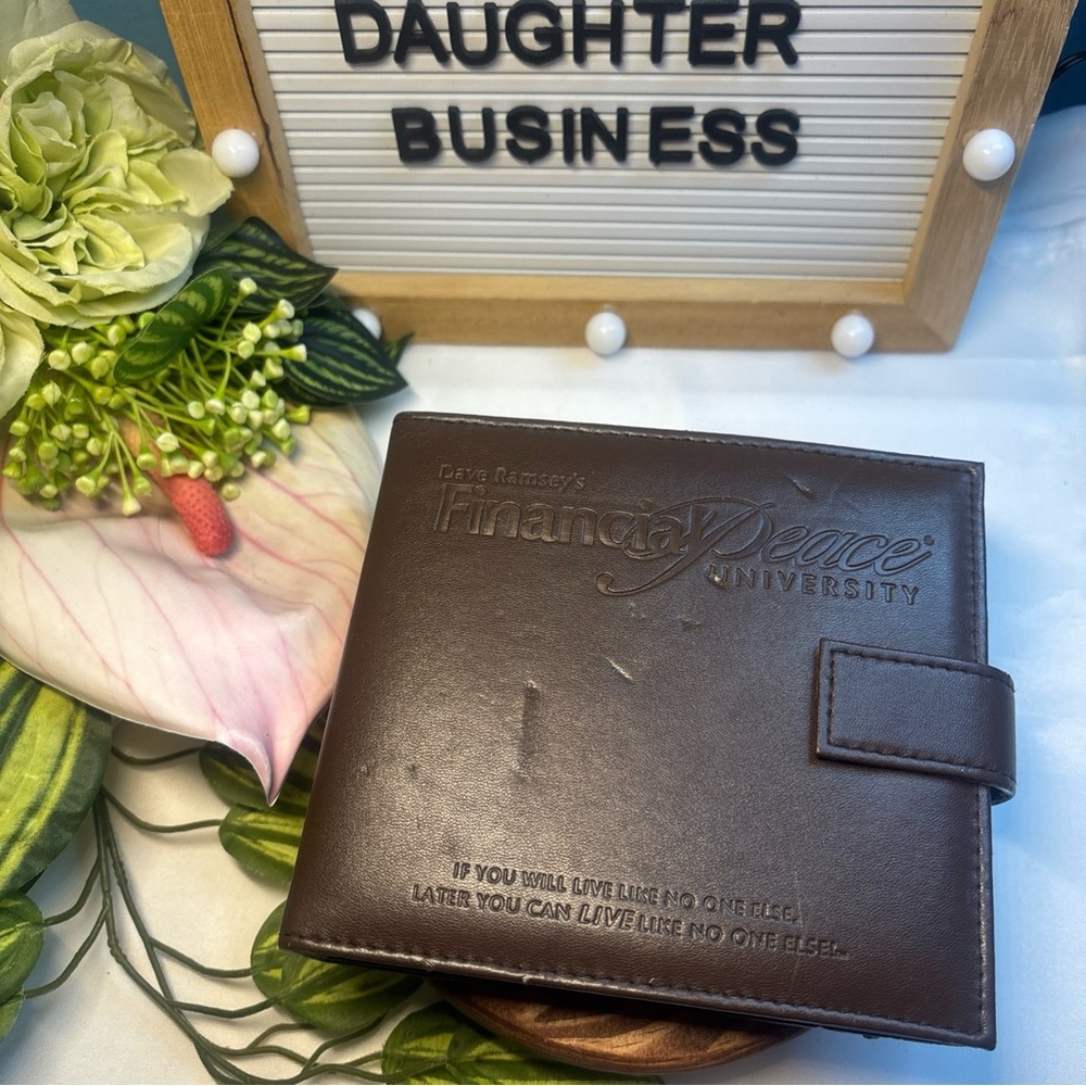 Dave Ramsey FINANCIAL PEACE University 16 CD Set in Faux Leather Case - Picture 1 of 4